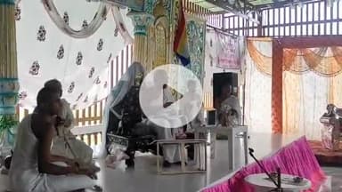 अक्कलकुवा: अक्कलकुवा येथील जैन धर्मशाळा येथे जैन धर्माचे 24 व तीर्थंकर भगवान महावीर स्वामी यांचे जन्मवांचन कार्यक्रम संपन्न