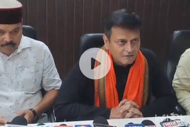 गया टाउन सीडी ब्लॉक: सर्किट हाउस में भाजपा के राष्ट्रीय प्रवक्ता अजय आलोक ने की PC, राहुल गांधी को बताया 'उधार का गांधी'