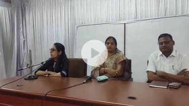 खंडवा नगर: बुरहानपुर की घटना के बाद महापौर अमृता अमर यादव ने की आपात बैठक, खंडवा शहर में गड्ढे भरने के दिए निर्देश