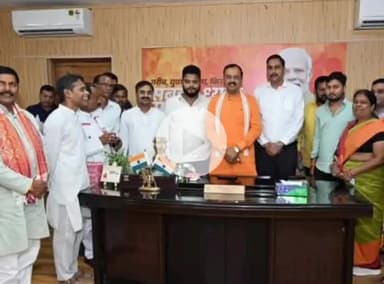 बिल्हौर: शिवराजपुर में पीडब्ल्यूडी विभाग ने 272 दुकानों को हटाने का नोटिस किया जारी, डिप्टी सीएम ने निष्पक्ष जांच का दिया आश्वासन