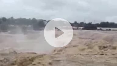 गुमला: नागफेनी: कोयल नदी खतरे के निशान से ऊपर, ग्रामीणों को चेतावनी