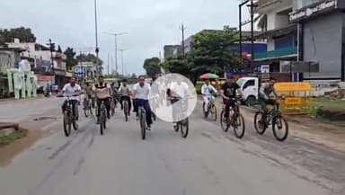 कोंडागांव: कोंडागांव पुलिस ने फिट इंडिया मिशन के तहत कोंडागांव नगर में 'संडे ऑफ ऑन साइकिल' कार्यक्रम का भव्य आयोजन किया