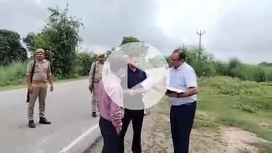 सिराथू: अलीपुर जीता गाँव जाकर डीएम ने बैनामा विलेखों का किया सत्यापन