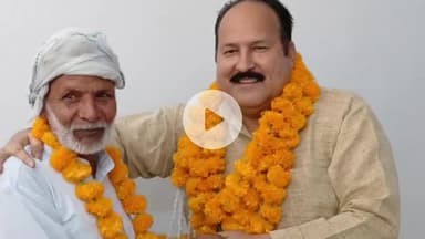 नौगावां सादात: नौगांवा विधानसभा में पहुंचे सपा के पूर्व विधायक अशफाक अली खान का जोरदार स्वागत हुआ