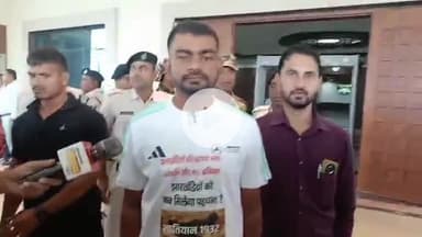 कांके: सदन में विधायक जयराम महतो का अनोखा विरोध, टी-शर्ट पर 1932 खतियान का सवाल लेकर पहुंचे विधानसभा