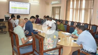 चूरू: जिला कलेक्टर ने डीओआईटी वीसी सभागार में आयोजित बैठक में सड़क सुरक्षा गतिविधियों के प्रभावी क्रियान्वयन के दिए निर्देश