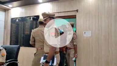 बलरामपुर: कोतवाली देहात क्षेत्र में हुई हत्या के मामले में पुलिस ने 8 घंटे में अभियुक्त को किया गिरफ्तार, एसपी ने किया खुलासा