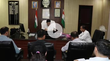 रामपुर: सोमवार को विकास भवन में CDO की अध्यक्षता में प्रधानमंत्री सूक्ष्म खाद्य उद्योग उन्नयन योजना की समीक्षा बैठक का आयोजन हुआ