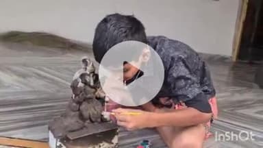 बांसवाड़ा: चिड़ियावासा में नन्हे बालक ने मिट्टी की गणेश प्रतिमा बनाकर सभी को मिट्टी की प्रतिमा विराजित करने का दिया संदेश