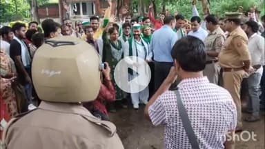 नवाबगंज: गन्ना संस्थान में किसान यूनियन राधे की बैठक में खाद की कालाबाजारी का मुद्दा उठा, भारी बारिश के बावजूद जुटे सैकड़ों किसान