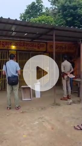 गभाना: गभाना के वीरपुरा में दो शराब ठेकों की छत काटकर लाखों की नकदी और शराब की चोरी, पुलिस जांच में जुटी