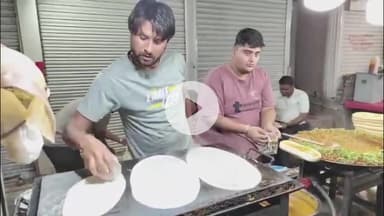 इंदौर: सराफा चौपाटी हटाने पर अड़े व्यापारी; महापौर ने कहा- परम्परागत दुकानें लगेगी, नई दुकानों को शिफ़्ट किया जाएगा