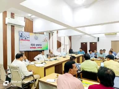 कन्नौज: कलेक्ट्रेट गांधी सभागार में जिला स्वास्थ्य समिति से जुड़ी बैठक सम्पन्न हुई