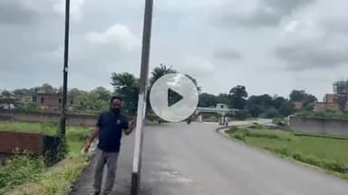 कोलेबिरा: कॉलेज रोड पर खंभे से हादसे का खतरा, पूर्व विधायक ने जताई चिंता