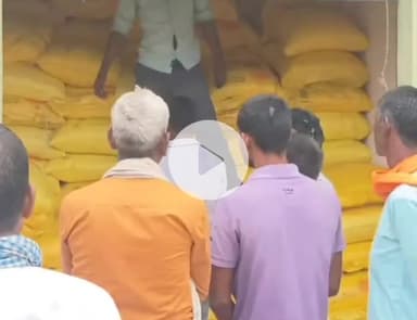 बिल्हौर: बिल्हौर में एफपीओ के माध्यम से यूरिया खाद का वितरण शुरू, किसानों को मिली राहत