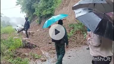 कंडाघाट: भारी बारिश के कारण वाकनाघाट सुबाथू रोड छौशा पुल के पास भूस्खलन से हुआ बंद, पीडब्ल्यूडी विभाग को दी गई सूचना