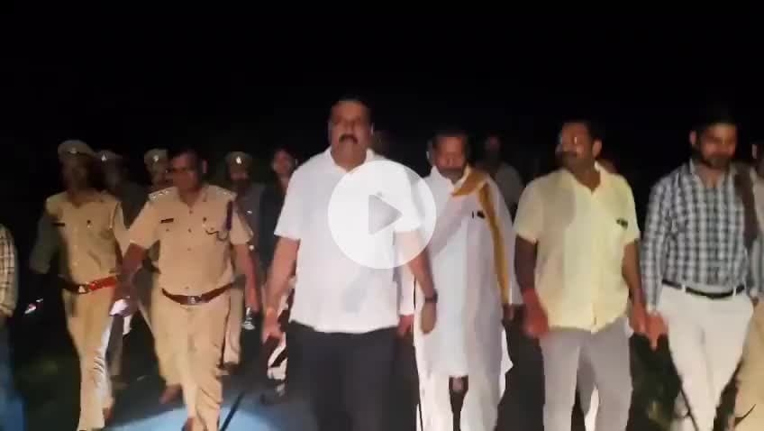#आदमखोर बाघ के हमले में किसान की मौत: भाजपा विधायक शशांक त्रिवेदी ने मोर्चा संभालते हुए रात में बंदूक लेकर वन विभाग के स