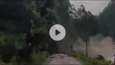 भटवाड़ी: गंगोत्री राजमार्ग नालूणा में भूस्खलन से अवरुद्ध, पहाड़ी से भूस्खलन का खौफनाक वीडियो सामने आया