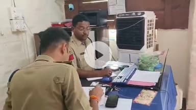 सीतामऊ: सीतामऊ पुलिस ने पानपुरिया मोहल्ले में जुआ खेलते हुए 14 लोगों को पकड़ा, ₹2900 की नकदी ज़ब्त