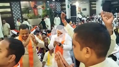 मुजफ्फरनगर::श्री कृष्ण छठी महोत्सव में अतिथि के रूप में सम्मिलित हुए भाजपा व्यापार प्रकोष्ठ जिला संयोजक सुनील तायल,मंडल संयोजक तरुण मित्तल द्वारा उपस्थित समस्त श्रद्धालुओं को श्री कृष्ण छठी महोत्सव की शुभकामनाएं प्रेषित की गई