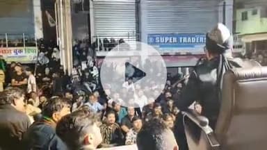 सुल्तानपुर: शहर में जुलूस-ए पचासा में मौलाना डॉ शब्बीर वारसी ने कहा- ख़ुदा ने सबसे पहले नूरे मोहम्मद को किया पैदा