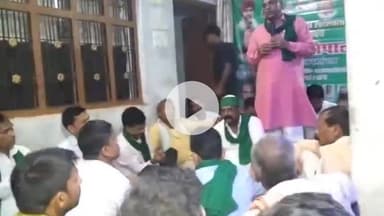 नवाबगंज: झालिहा गांव में भाकियू टिकैत की ब्लॉक इकाई ने रात्रि चौपाल का आयोजन किया, प्रमुख मुद्दों पर हुई चर्चा