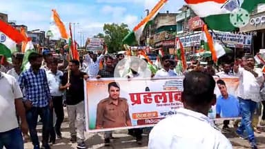 दौसा: पुलिस के शहीद कांस्टेबल प्रहलाद सिंह की पुण्यतिथि पर पुलिस अधीक्षक ने श्रद्धांजलि अर्पित की, निकाली तिरंगा यात्रा