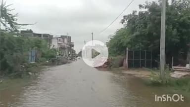 रोहट: रोहट के इंद्रको की ढाणी में तेज बारिश के कारण बना टापू, अधिकारियों ने पहुंचकर पानी निकासी की व्यवस्था की