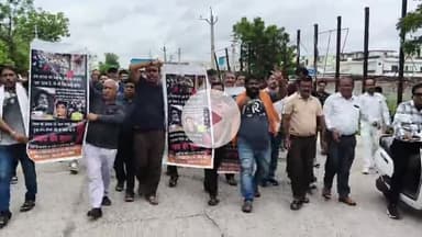 भीलवाड़ा: अहमदाबाद में मासूम बालक की निर्मम हत्या के खिलाफ जिला कलेक्ट्रेट के बाहर किया गया प्रदर्शन, सौंपा गया ज्ञापन