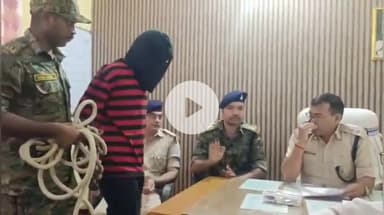 गुमला: हरिजन मोहल्ले में बंद घर में चोरी के मामले में पुलिस ने एक चोर को गिरफ्तार कर भेजा जेल, चोरी के आभूषण बरामद
