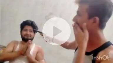 बिधूना: अछल्दा कस्बे में अवैध असलाह के साथ फोटो सोशल मीडिया पर हुई वायरल, पुलिस जांच में जुटी