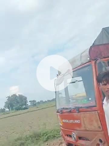 dariyapur ki rasta walon ne school ke bacche pareshan ho rahe hain school jaane


@