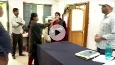 భూభారతి దరఖాస్తులను వేగవంతంగా పరిష్కరించాలి జిల్లా కలెక్టర్ స్నేహ శబరీష్ శాయంపేట తహసీల్దార్ కార్యాలయం తనిఖీ