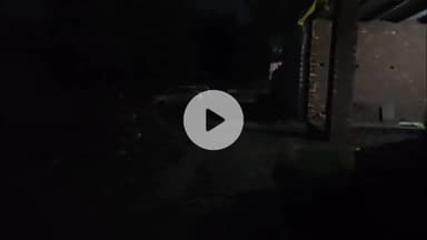 जौनपुर: शेखपुर मोहल्ले में रात को रहता है अंधेरा, सड़कों पर बिखरा रहता है कूड़ा, नहीं होती सफाई