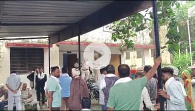 बांसवाड़ा: तलाया पाड़ा गांव में एक वृद्ध ने घर की गैलरी में फांसी लगाकर दी जान, पोस्टमार्टम के बाद परिजनों को सौंपा गया शव