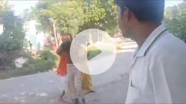 बलरामपुर: अहिरौला गांव के खेत में प्रेमिका से मिलने गए प्रेमी की जमकर पिटाई, वीडियो हुआ वायरल, 4 आरोपियों के खिलाफ दर्ज हुआ मुकदमा