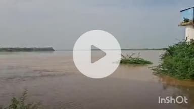 धौलपुर: चंबल नदी का जलस्तर हुआ कम, अब खतरे से 2.56 मीटर ऊपर बह रही है