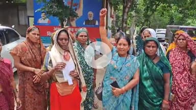 खंडवा नगर: ग्राम बलवाड़ा में शराबबंदी की मांग को लेकर महिलाओं ने जनसुनवाई में ज्ञापन सौंपा