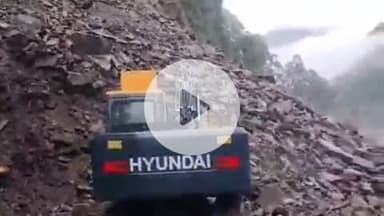 जोशियाड़ा: गंगोत्री और यमुनोत्री हाईवे विभिन्न स्थानों पर बंद, मार्ग खोलने का कार्य जारी है