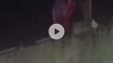 सेमरिया चौराहा फ्लाईओवर पर पति-पत्नी का ड्रामा, गुस्साई पत्नी रेलिंग पर चढ़ी, कूदने की धमकी दी