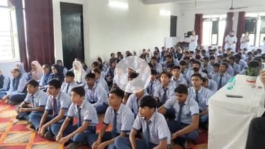 धनौरा: गजरौला O,P,S इंटरनेशनल स्कूल में कार्यशाला का आयोजन, विपत्तियों से घबराने के बजाय डटकर मुकाबला करने का दिया गया संदेश