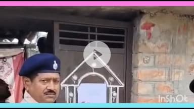 मदनपुर: जोगड़ी में मारपीट और हत्या के प्रयास में फरार अभियुक्त के घर चिपकाया गया इस्तेहार