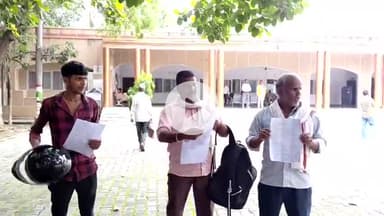 कन्नौज: सौरिख थाना क्षेत्र के डिंगरी गांव के लोगों ने जिलाधिकारी कार्यालय पहुंचकर गली बनवाने को लेकर दिया प्रार्थना पत्र