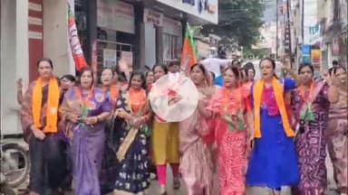 रतलाम नगर: भाजपा महिला मोर्चा ने जिलाध्यक्ष के नेतृत्व में कांग्रेस अध्यक्ष जीतू पटवारी का पुतला दहन किया