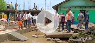 जगदलपुर: बस्तर कलेक्टर की पहल पर अतिवर्षा प्रभावित क्षेत्र का त्वरित सर्वेक्षण शुरू, 160 मकान क्षतिग्रस्त, अतिवृष्टि से 5 जनहानि