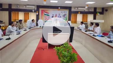 बलरामपुर: देवीपाटन मंडल के कमिश्नर ने की बाढ़ राहत और बचाव कार्यों की समीक्षा, तटबंधों की निगरानी के दिए निर्देश