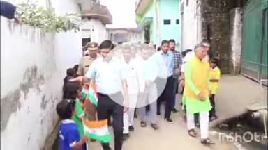 संभल: उत्तर प्रदेश के मंत्री धर्मवीर प्रजापति होमगार्ड व नागरिक सुरक्षा विभाग के साथ असमोली के पीएम श्री विद्यालय इटायला माफी पहुंचे