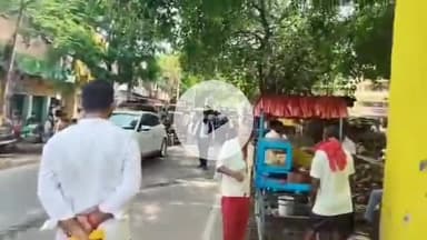 बाढ़: कीबाढ़ नगर परिषद ने अतिक्रमण पर चलाया बुलडोजर, लोगों का कहना है बिना नोटिस कार्रवाई हुई