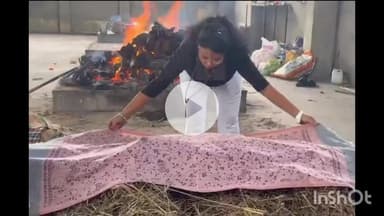 मुज़फ्फरनगर: क्रांतिकारी शालू सैनी ने लावारिस शव का नई मंडी स्थित श्मशान घाट में किया अंतिम संस्कार