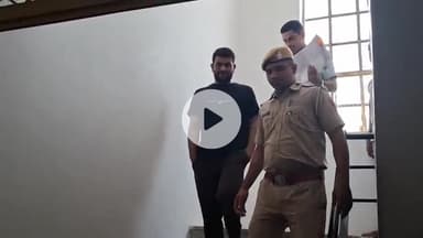 चूरू: फर्जी दस्तावेजों से डाक विभाग में नौकरी पाने वाले दो युवकों को गिरफ्तार कर कोर्ट में पेश किया गया रिमांड पर